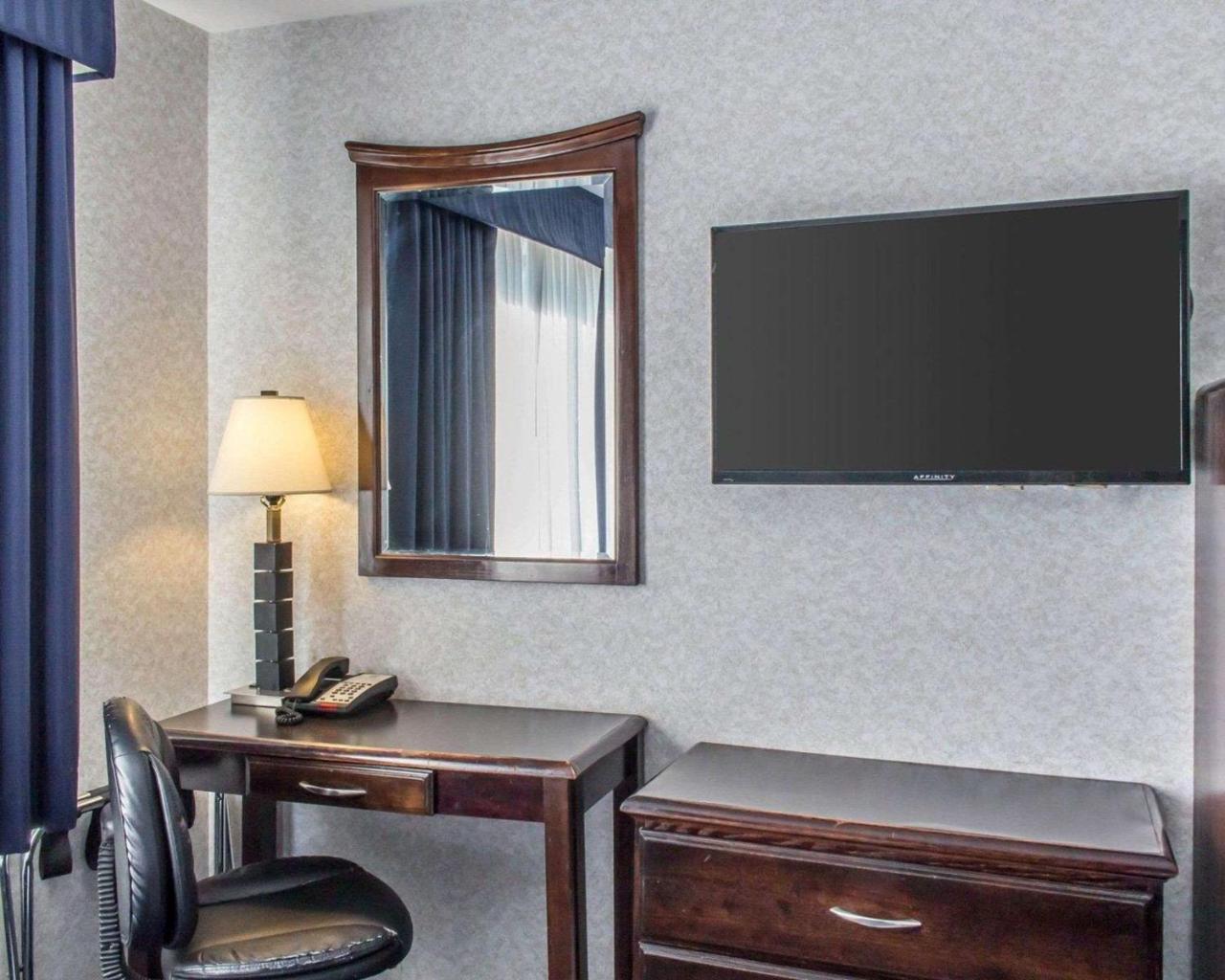 Paramount Inn Floral Park Exteriör bild